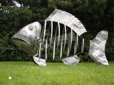 游樂(lè)園鏡面鏤空魚不銹鋼雕塑定制