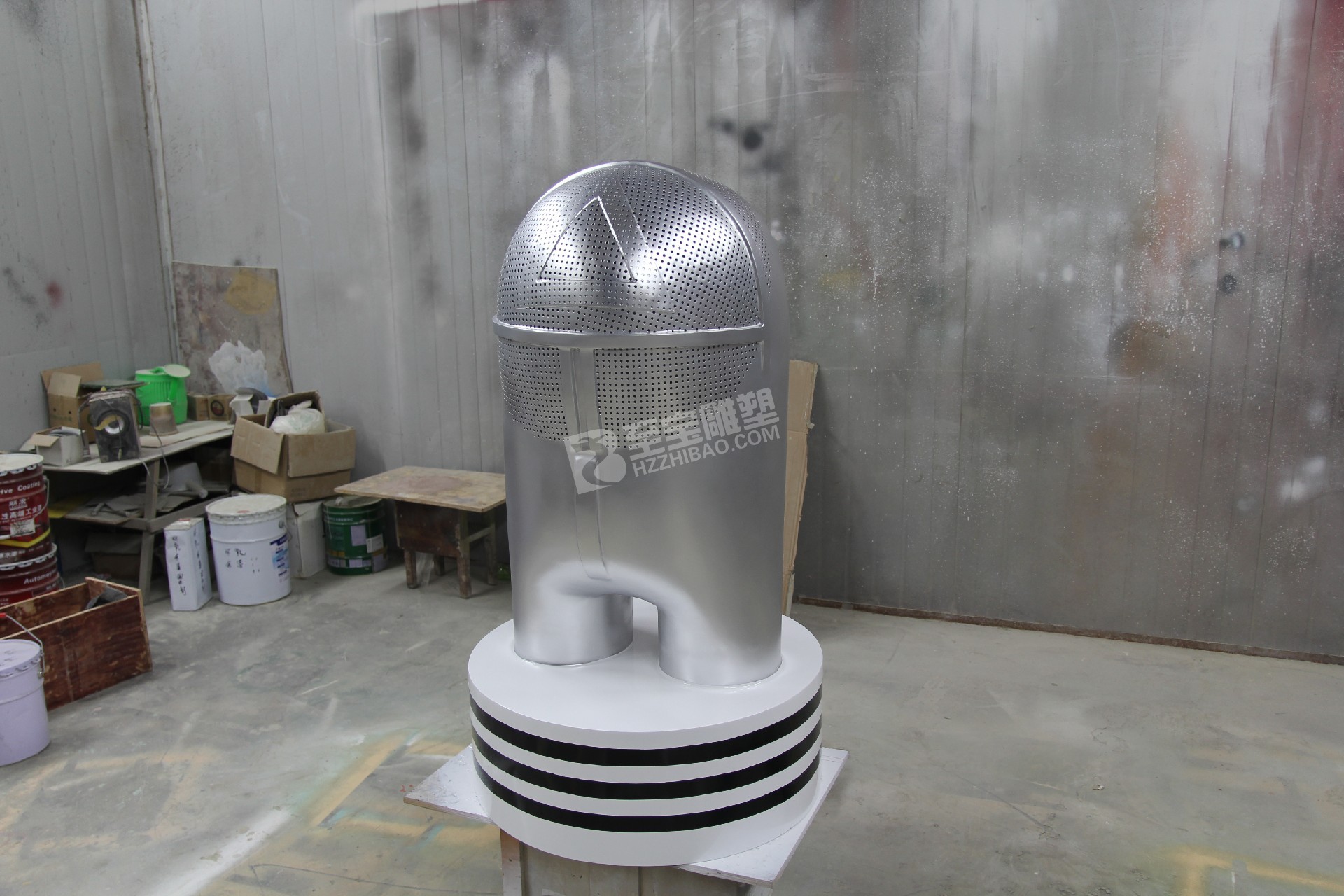 湖州樂(lè)城里好聲音錄音棚烤漆不銹鋼話(huà)筒雕塑